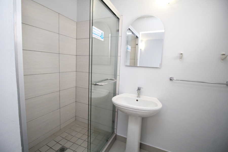 5 Bedroom Property for Sale in Calypso Beach Western Cape